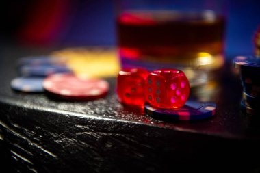 অ্যাপ ডাউনলোড ও মোবাইল গেমিং